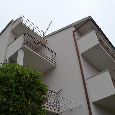 Soba Mira Appartement Makarska Buitenkant foto
