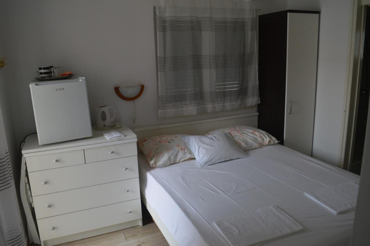 Soba Mira Appartement Makarska Buitenkant foto