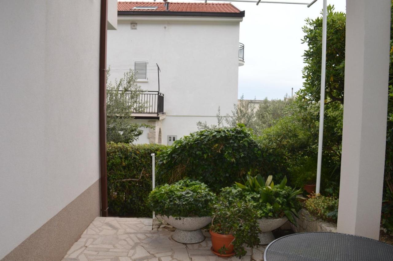 Soba Mira Appartement Makarska Buitenkant foto